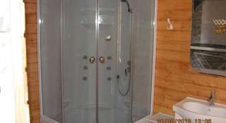 Гостиница Guest House Lenina 149A Коктебель Cемейный номер с отдельной ванной комнатой-10
